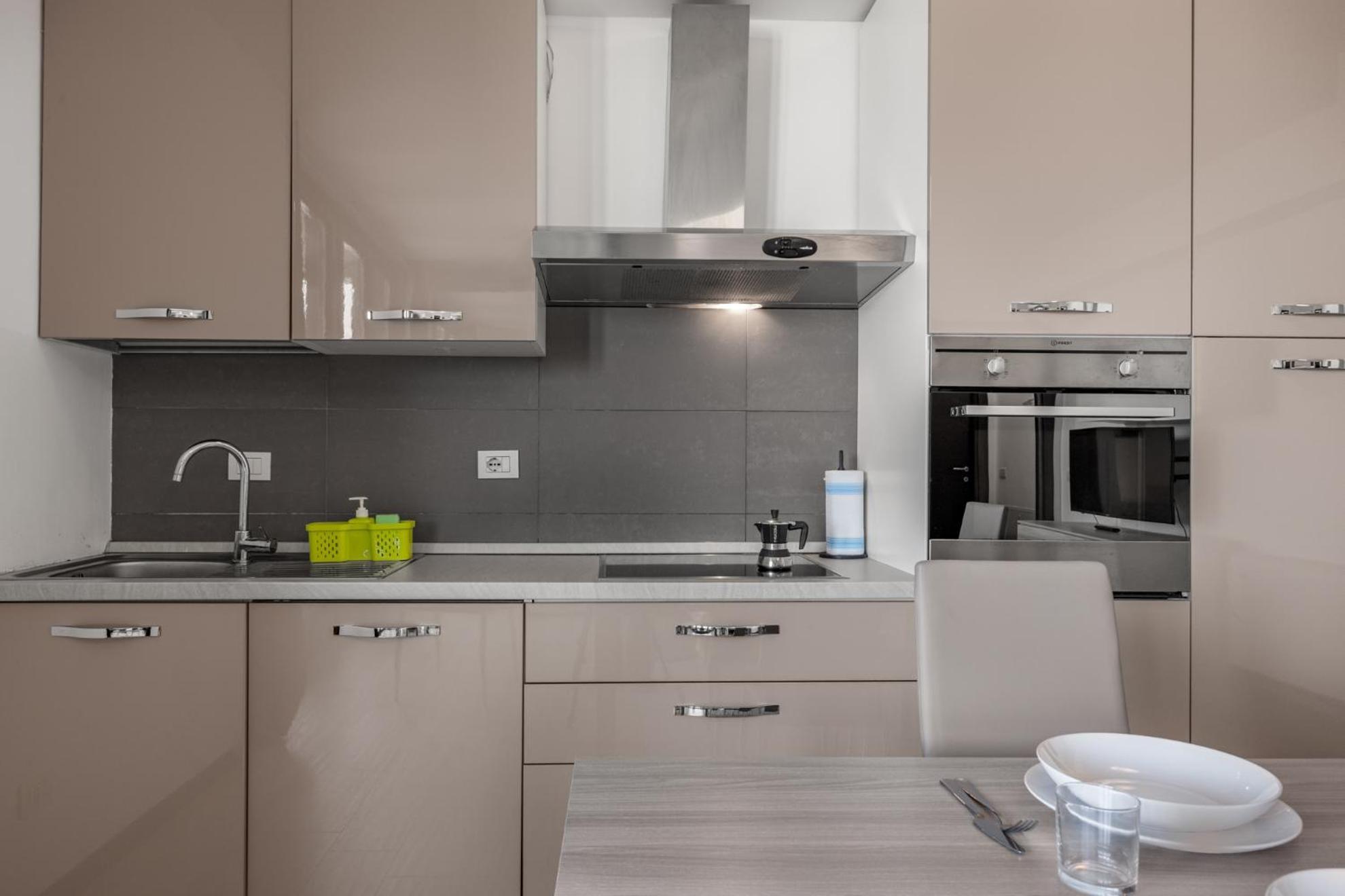 Ferienwohnung Monolocale Con Balcone Self Check In Milano Sempione Exterior foto