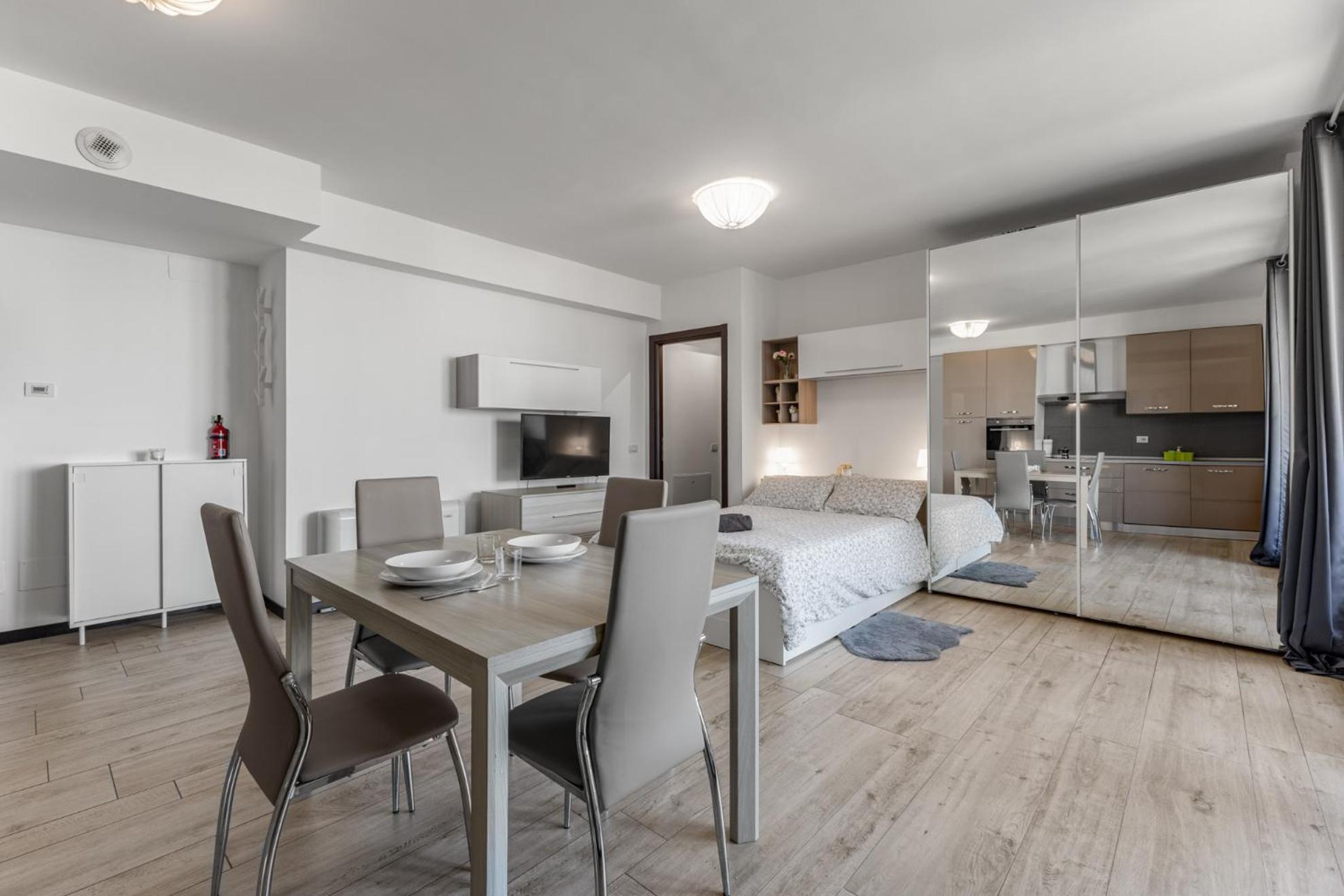 Ferienwohnung Monolocale Con Balcone Self Check In Milano Sempione Exterior foto